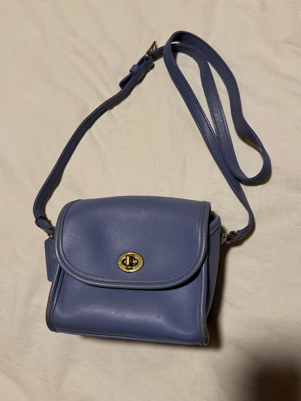 Vintage Coach Emmie Crossbody Periwinkle